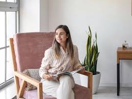 How Minimalism Can Reduce Stress and Increase Focus